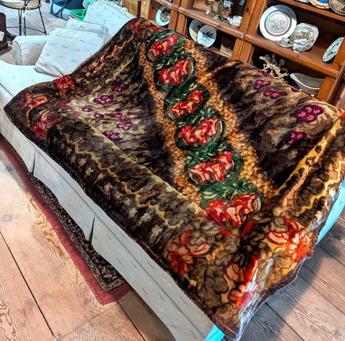 Antique carriage robe lap - antique,